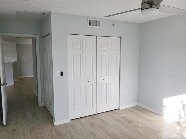 Building Photo - 3617 NW Adriatic Ln