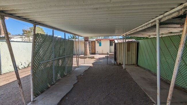 Building Photo - One Bedroom and One Bath Town Home Rental
