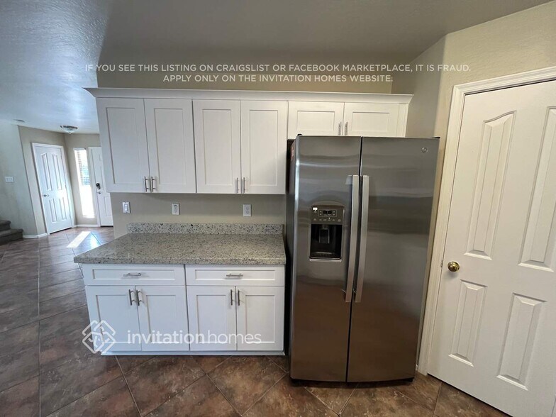 Building Photo - 12302 W Dreyfus Dr