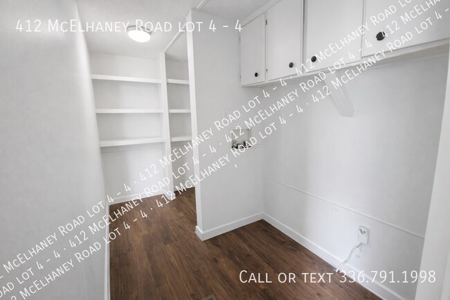 Building Photo - 412 McElhaney Rd