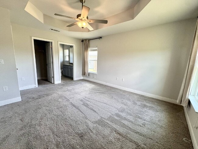 Building Photo - 3851 Redbud Wy