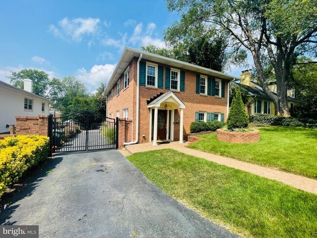 Primary Photo - 2412 N Ottawa St