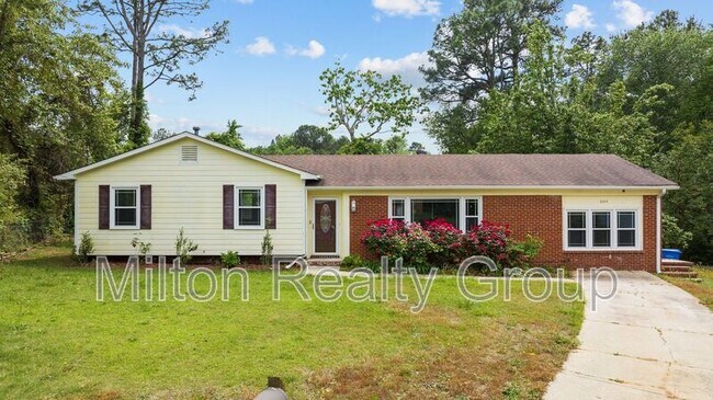 Building Photo - 6203 Vigilante Ct