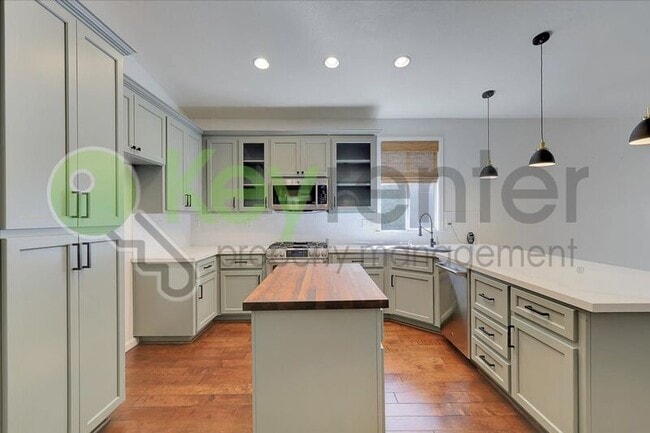 Building Photo - 4510 Pheasant Ln