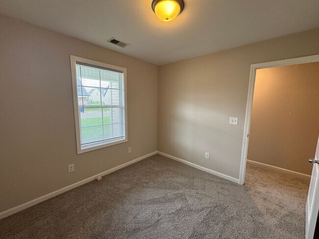 Building Photo - 1529 Gambill Wood Dr