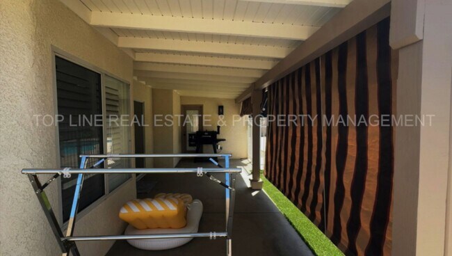 Building Photo - Fully Furnished Home with Pool – Prime Location in Visalia, CA