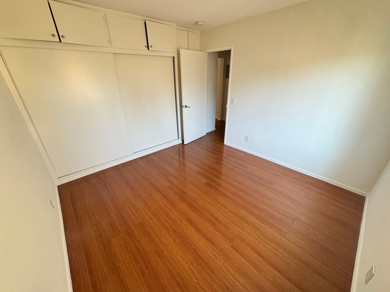 Building Photo - 447 W Elk Ave