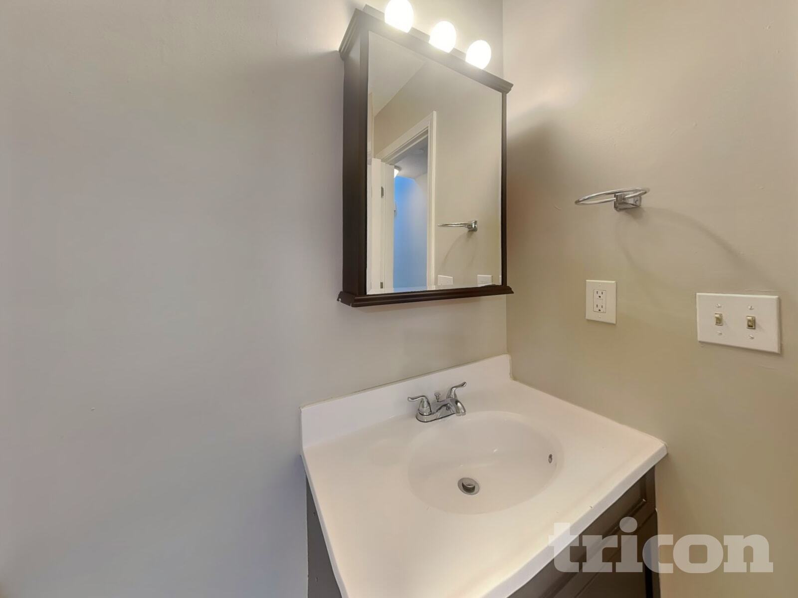 Building Photo - 2378 Iron Horse Dr