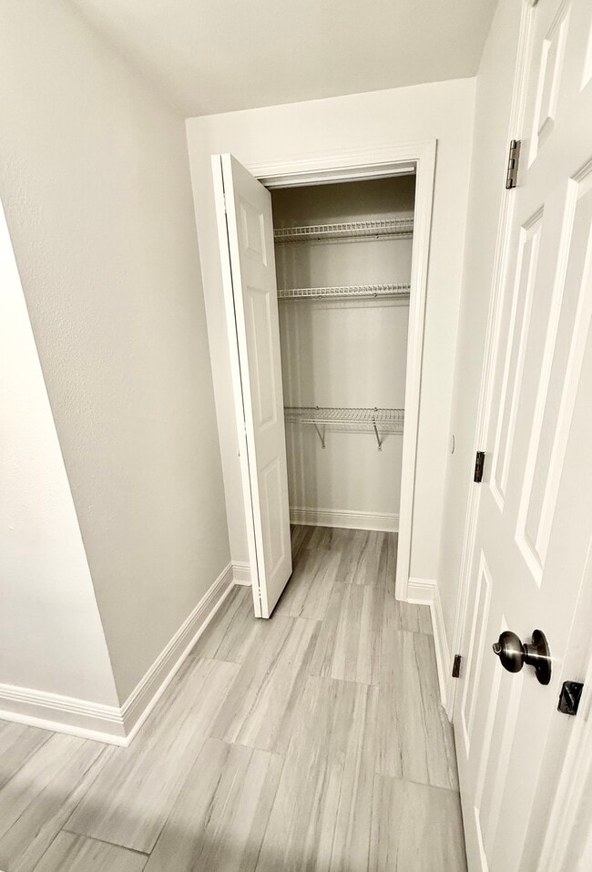 Building Photo - 3300 Bissonet Dr