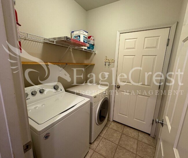 Building Photo - Three Bedroom, Two Bathroom Home Located o...