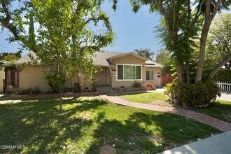 Building Photo - 6946 Texhoma Ave
