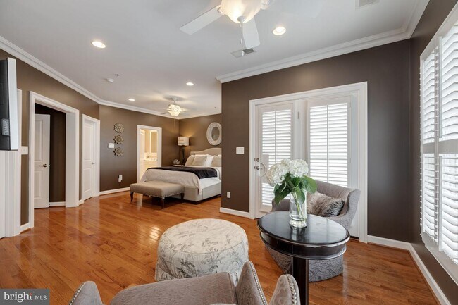 Building Photo - 712 Bracey Ln
