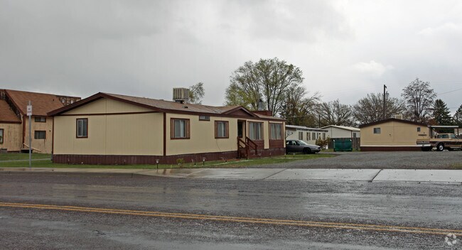 Building Photo - 715 N Stevens Ave