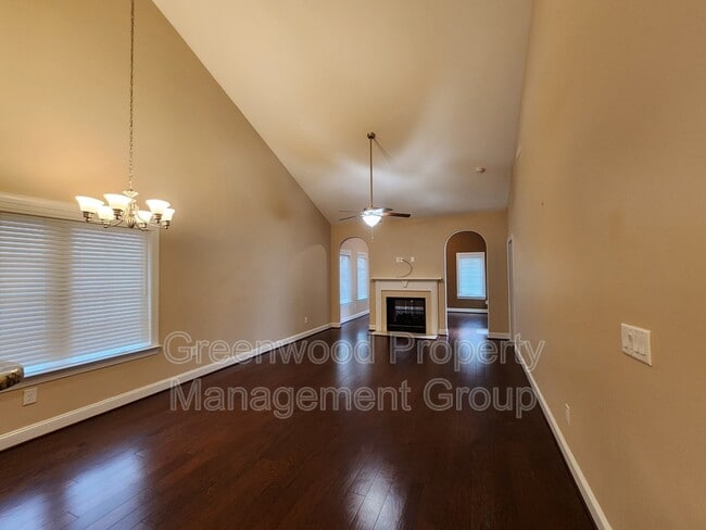 Building Photo - 649 Nikyle Cir