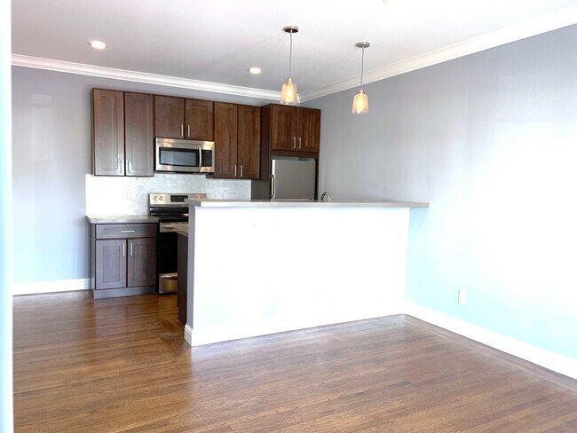 Building Photo - 3535 Fillmore St