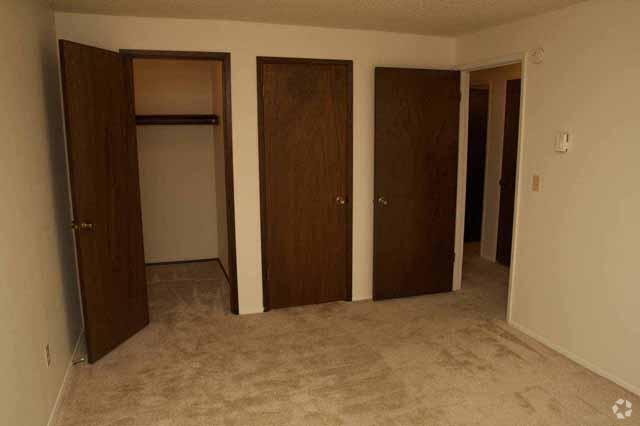 Bedroom - Stafford Court Apartments