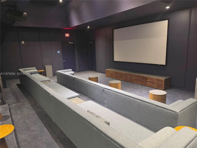 Building Photo - 1300 Brickell Bay Dr