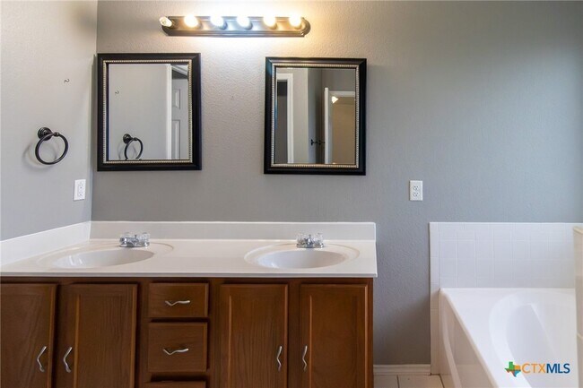 Building Photo - 5500 Leather Dr