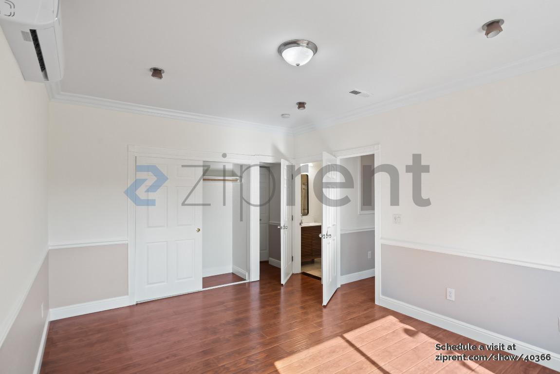 Building Photo - 41954 Benbow Dr