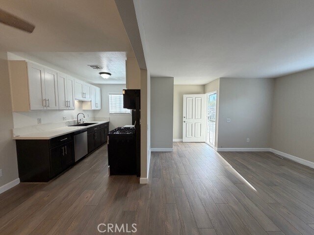 Building Photo - 1309 Vía Santiago