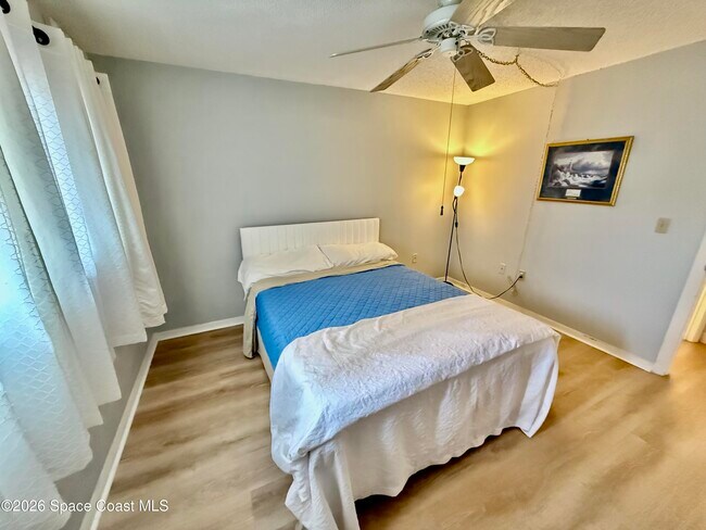 Building Photo - 5807 N Atlantic Ave