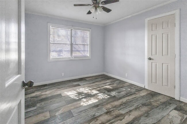 Building Photo - 2848 Azalea Ave