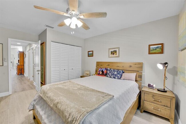 Building Photo - 7917 Travelers Tree Dr