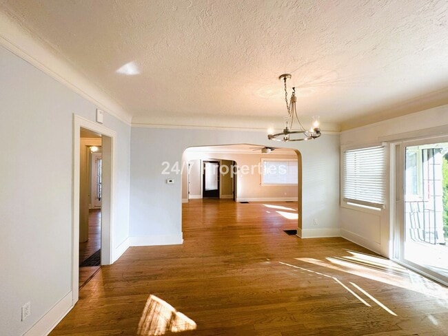 Building Photo - 314 NE Lombard St