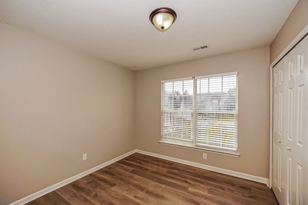 Building Photo - 2082 Chapel Creek Rd