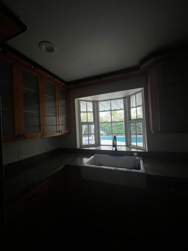 Building Photo - 22240 Wyandotte St