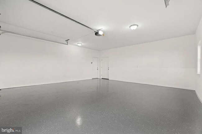 Building Photo - 8618 Jones Mill Rd