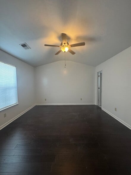 Building Photo - 95 Hampton Oaks Dr