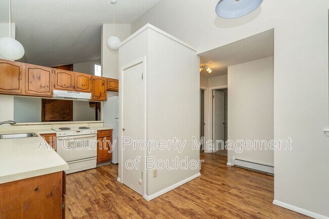Building Photo - 7933 Countryside Dr