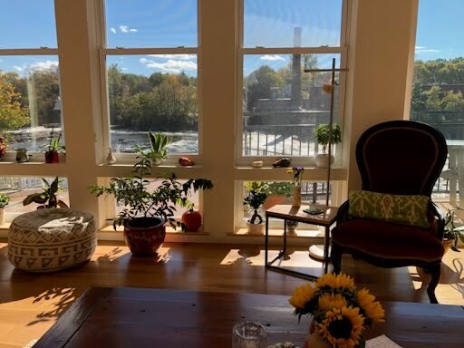 Beautiful natural light through the unit - 60 Winooski Falls Way