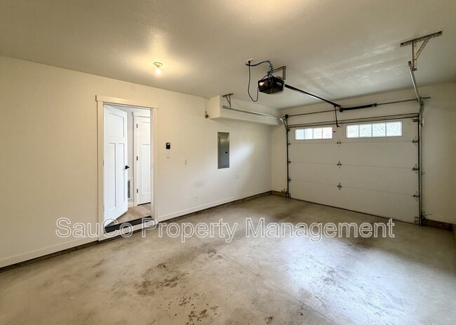 Building Photo - 254 N 1st St