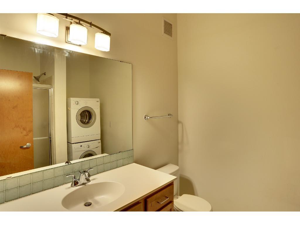 Bathroom with private washer and dryer - 15 E Franklin Ave