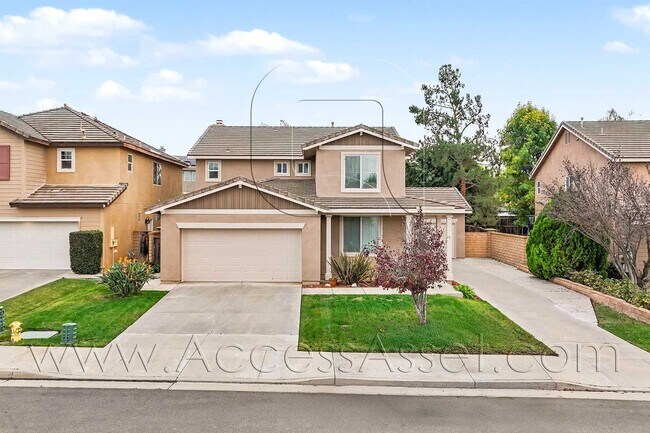 Building Photo - Inviting 4-Bed, 3-Bath Home In Sunny Winchester!