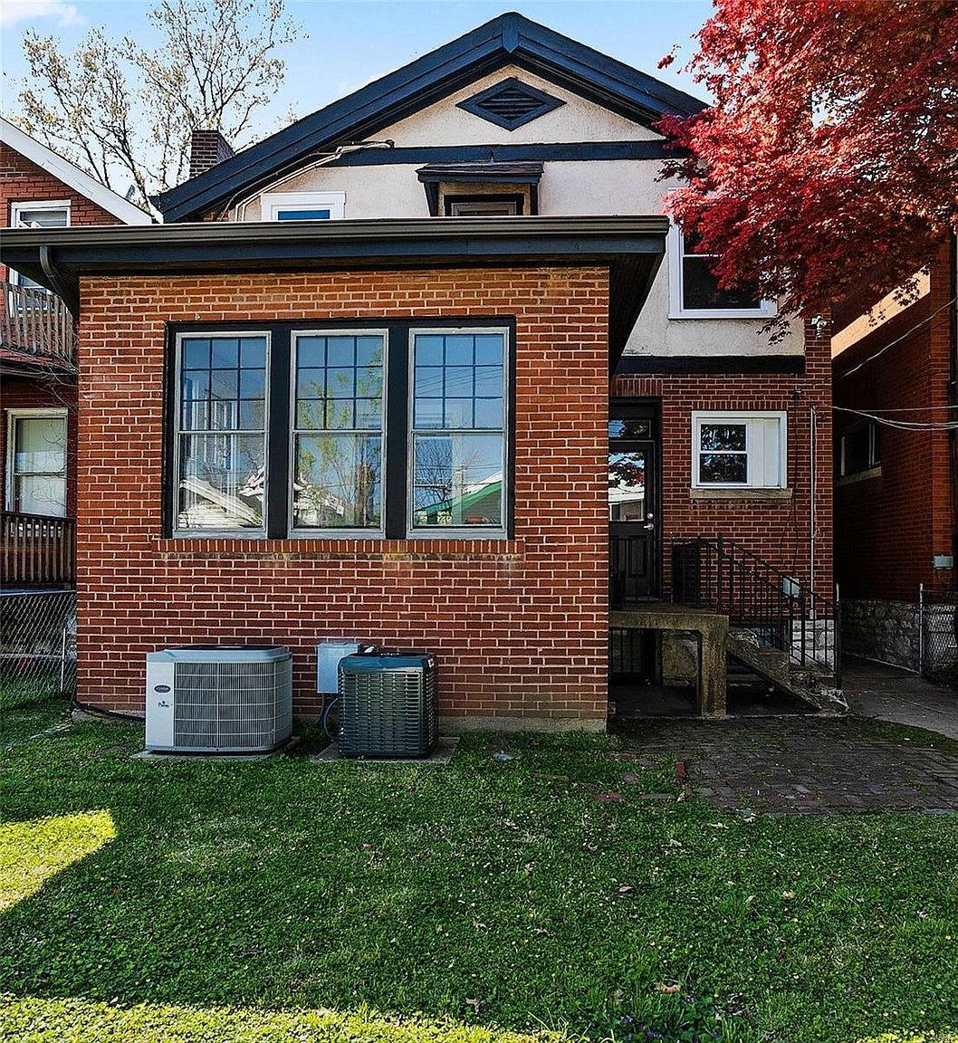 Building Photo - 10 Lawn Pl