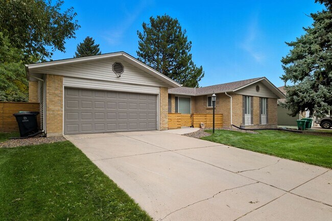 Primary Photo - All you want in a home! 5 bed 3 bath ranch...