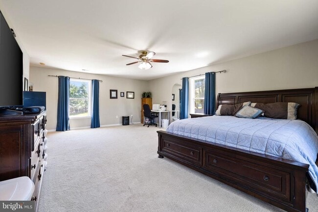 Building Photo - 4301 Mountain View Dr