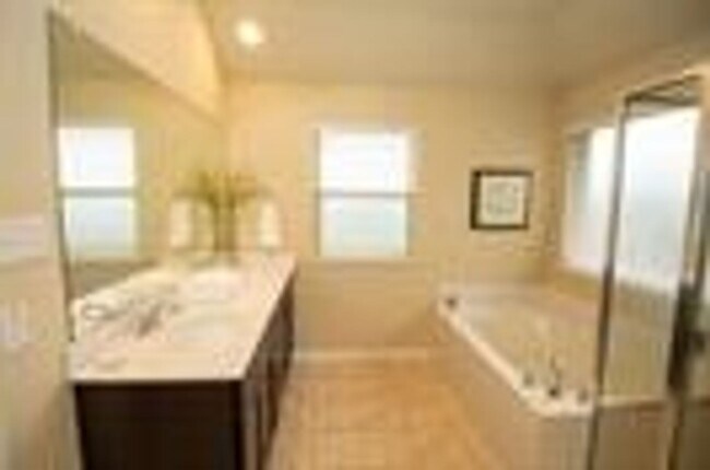 Building Photo - This adorable rental home holds all your favorite features for modern living in the up-and-coming...