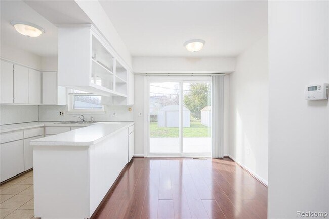 Building Photo - 1717 Nakota Rd