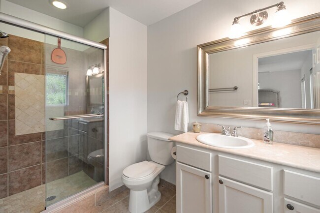 Building Photo - 27687 N Bay Rd