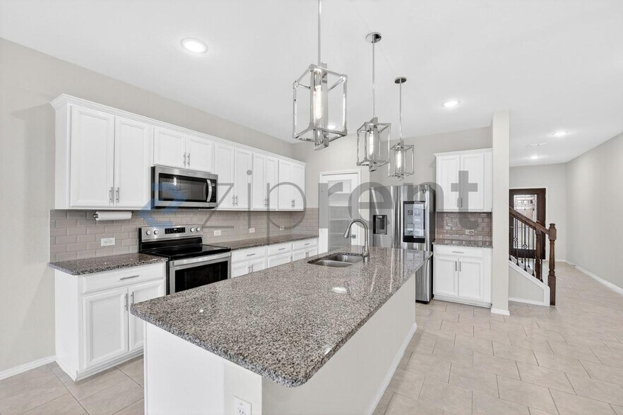 Building Photo - 504 Banbury Ct