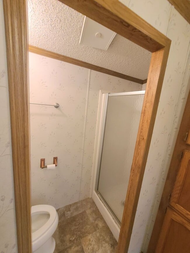 Building Photo - 3bd/ 2ba Mobile Home w/ Central Air