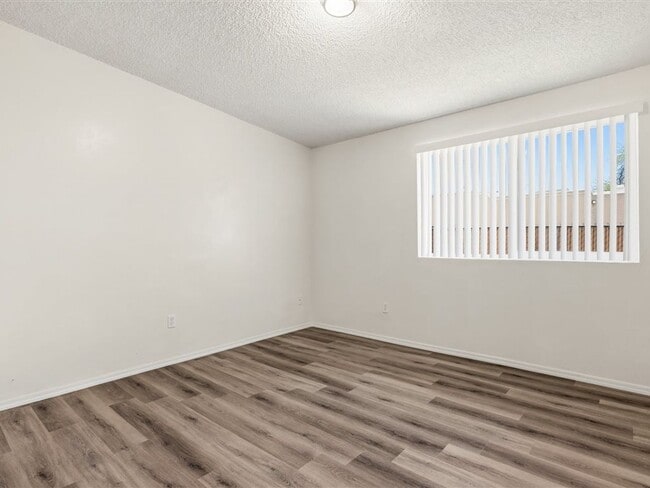 Building Photo - 2103 N 10th Ave