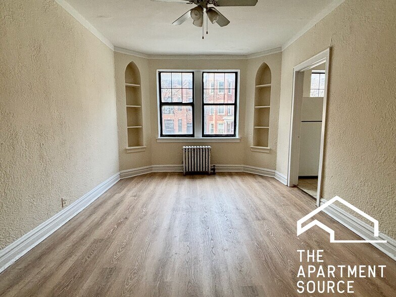 Building Photo - 4831 N Damen Ave