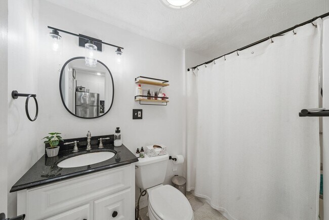 Building Photo - 126 Lexington St