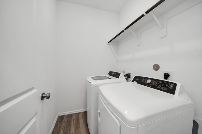 Building Photo - 2952 Cordova Hl Dr