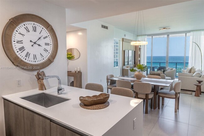 Building Photo - 17550 Collins Ave